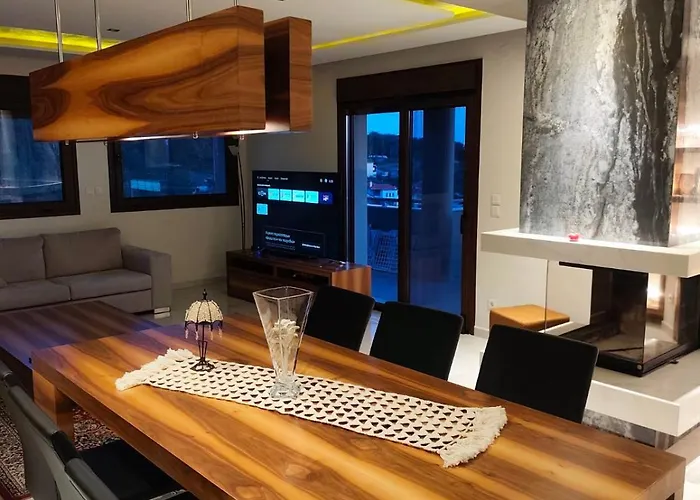 Moumis Luxury לימנריה