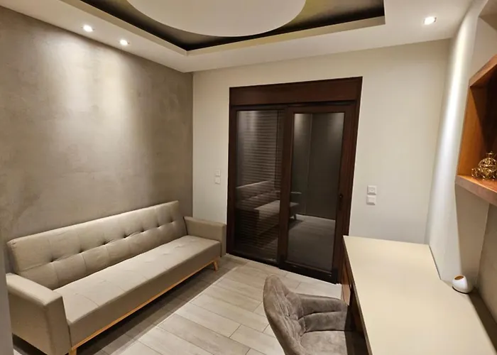 Moumis Luxury לימנריה