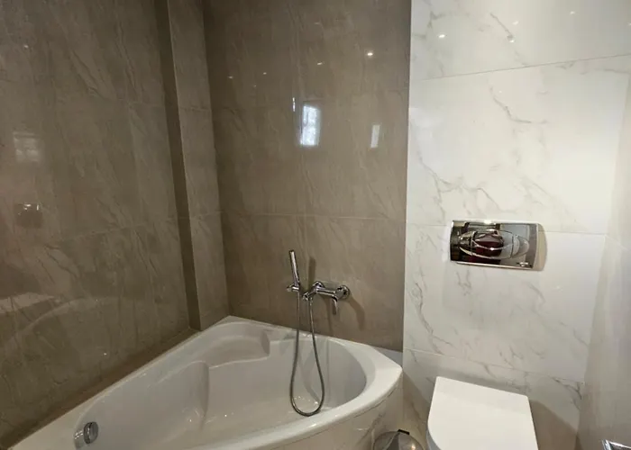 Moumis Luxury לימנריה