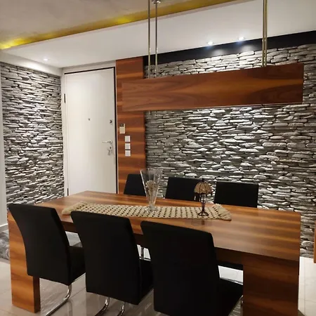 Moumis Luxury