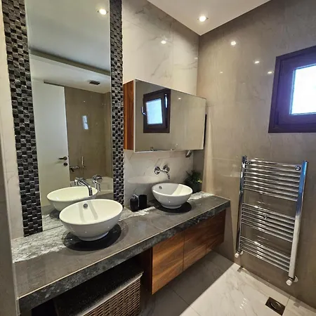 Moumis Luxury Λιμενάρια