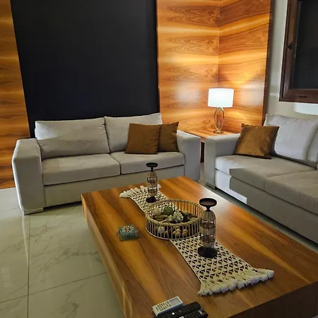 Moumis Luxury Apartamento *